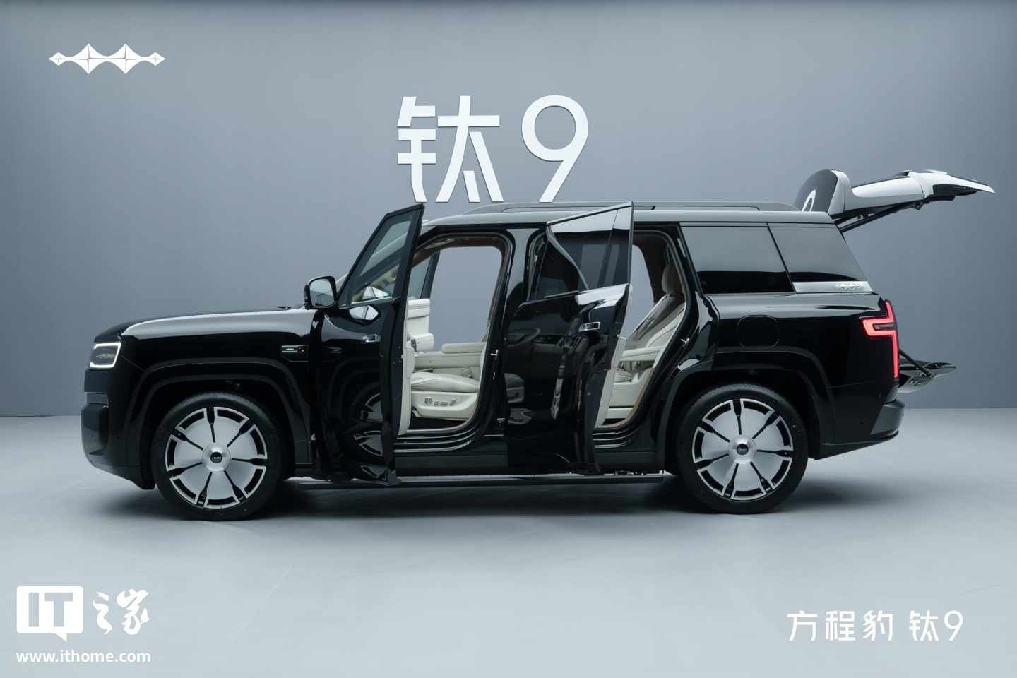方程豹 60万销量破产:钛9触球混动平台闪 Charging 技术搭载二代刀片电池 详情细节