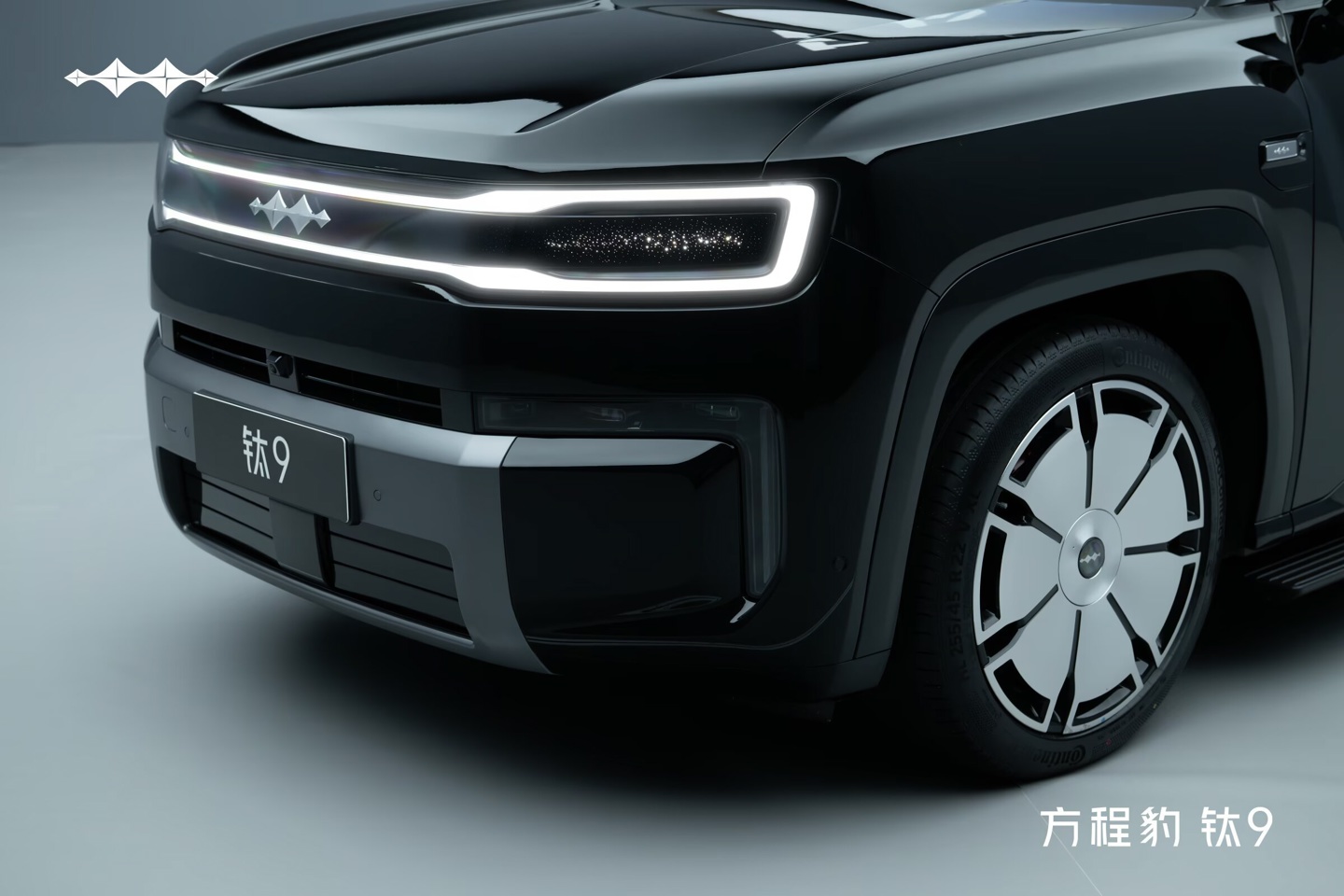 比亚迪方程豹钛 9 车型 11 月 15 日后上市,SHARK 鲨鱼皮卡紧随其后 车型实拍