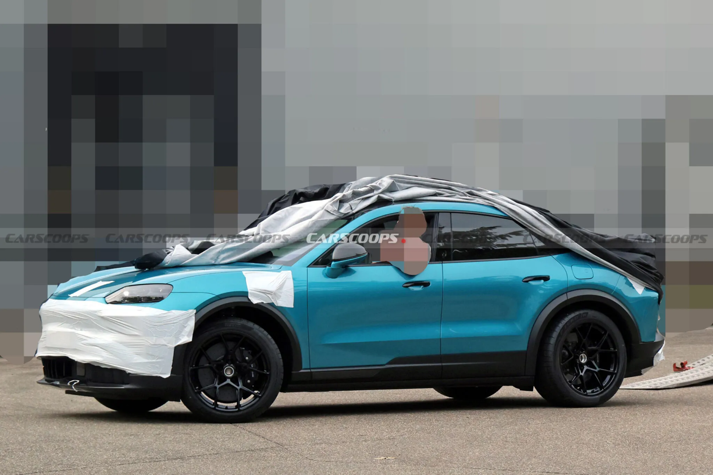 保时捷纯电卡宴 Coupe Turbo GT 谍照曝光:最高功率或超 895kW,2.4 秒破百 详情细节