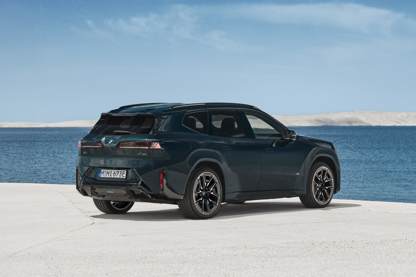 宝马 iX3 M60 xDrive 新世代纯电 SUV 发布：612 马力 3.9 秒破百，WLTP 续航 754 公里 车型实拍